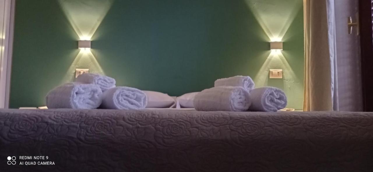 Ad Un Passo Dal Mare Bed & Breakfast ปรายาอามาเร ภายนอก รูปภาพ