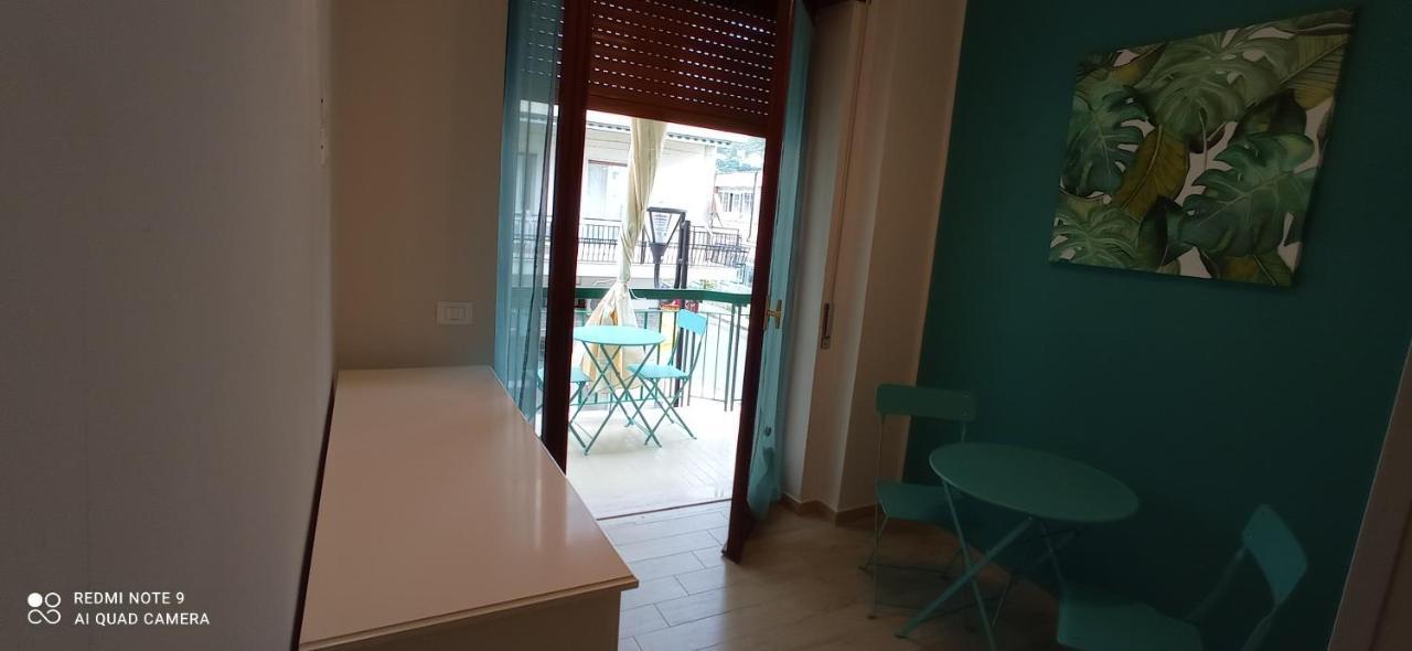 Ad Un Passo Dal Mare Bed & Breakfast ปรายาอามาเร ภายนอก รูปภาพ