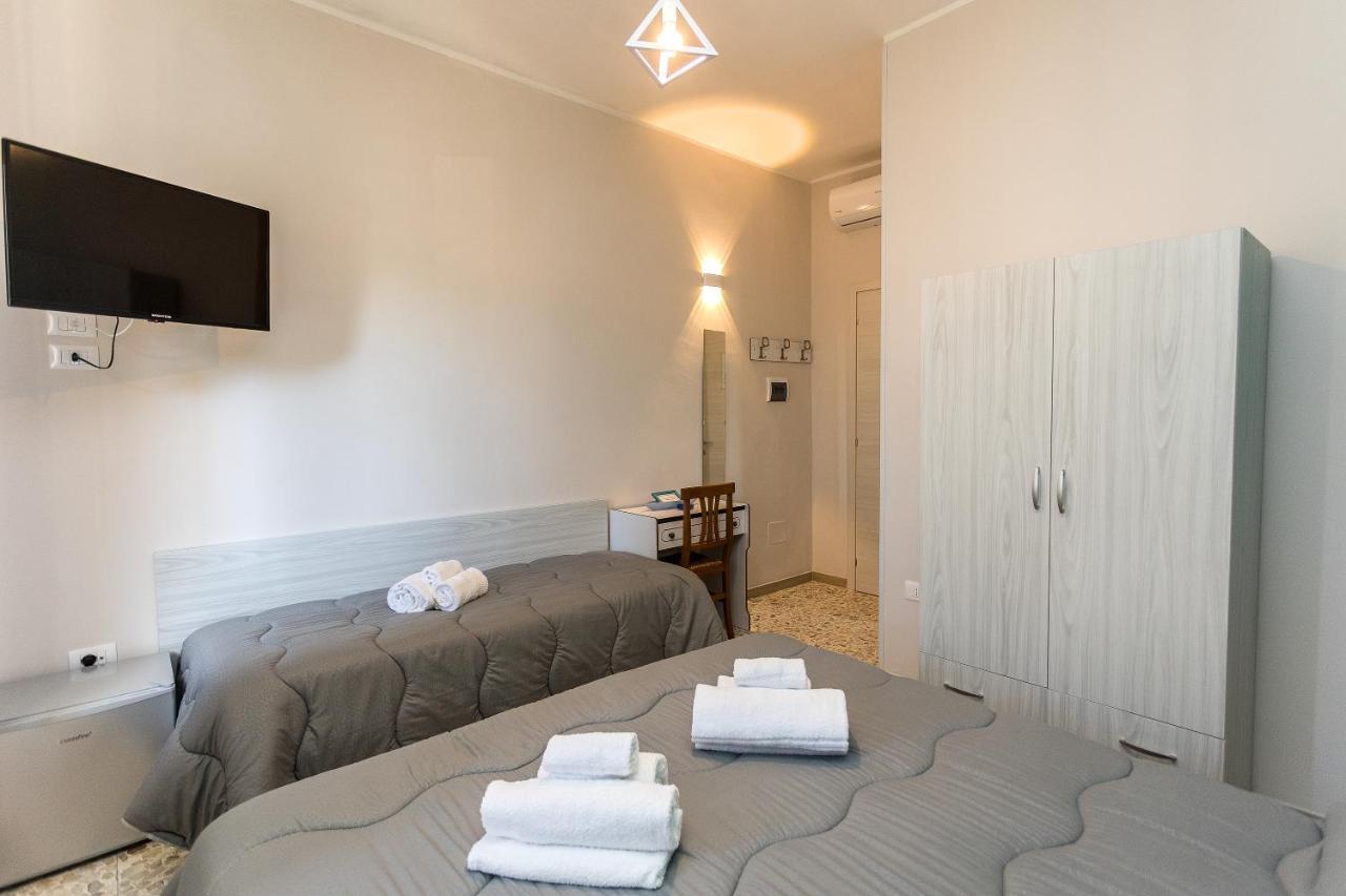 Ad Un Passo Dal Mare Bed & Breakfast ปรายาอามาเร ภายนอก รูปภาพ