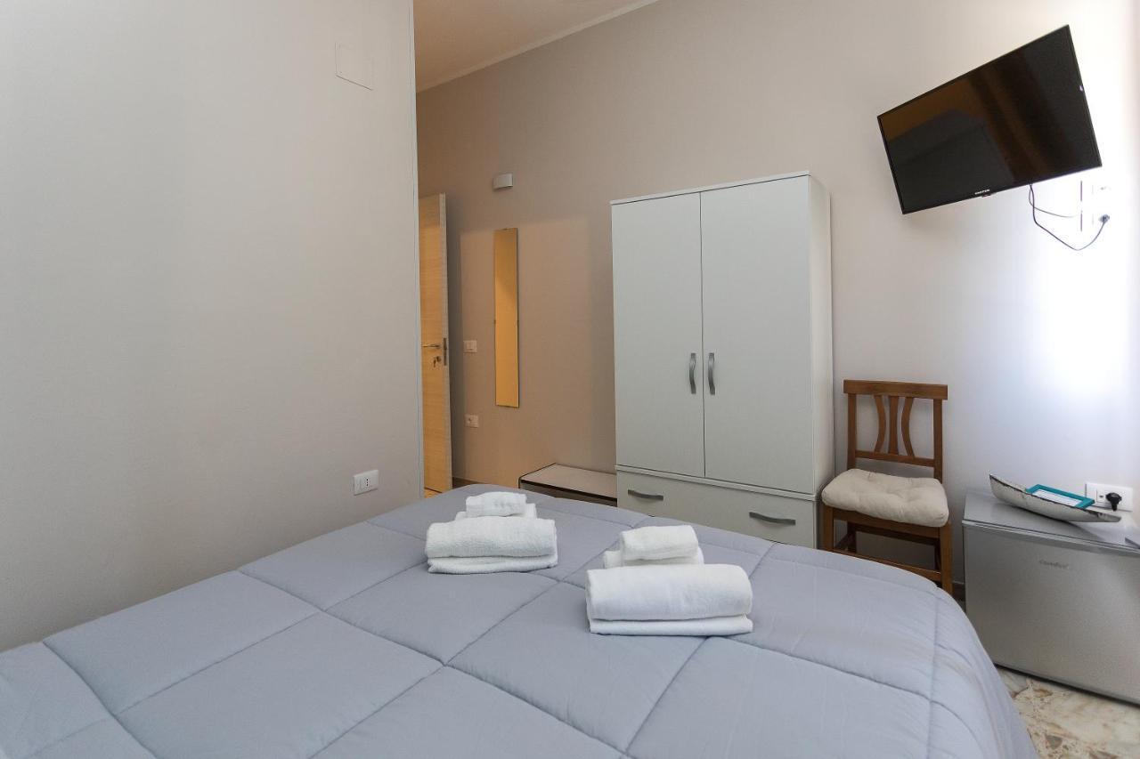 Ad Un Passo Dal Mare Bed & Breakfast ปรายาอามาเร ภายนอก รูปภาพ
