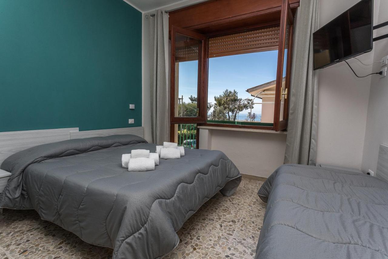 Ad Un Passo Dal Mare Bed & Breakfast ปรายาอามาเร ภายนอก รูปภาพ