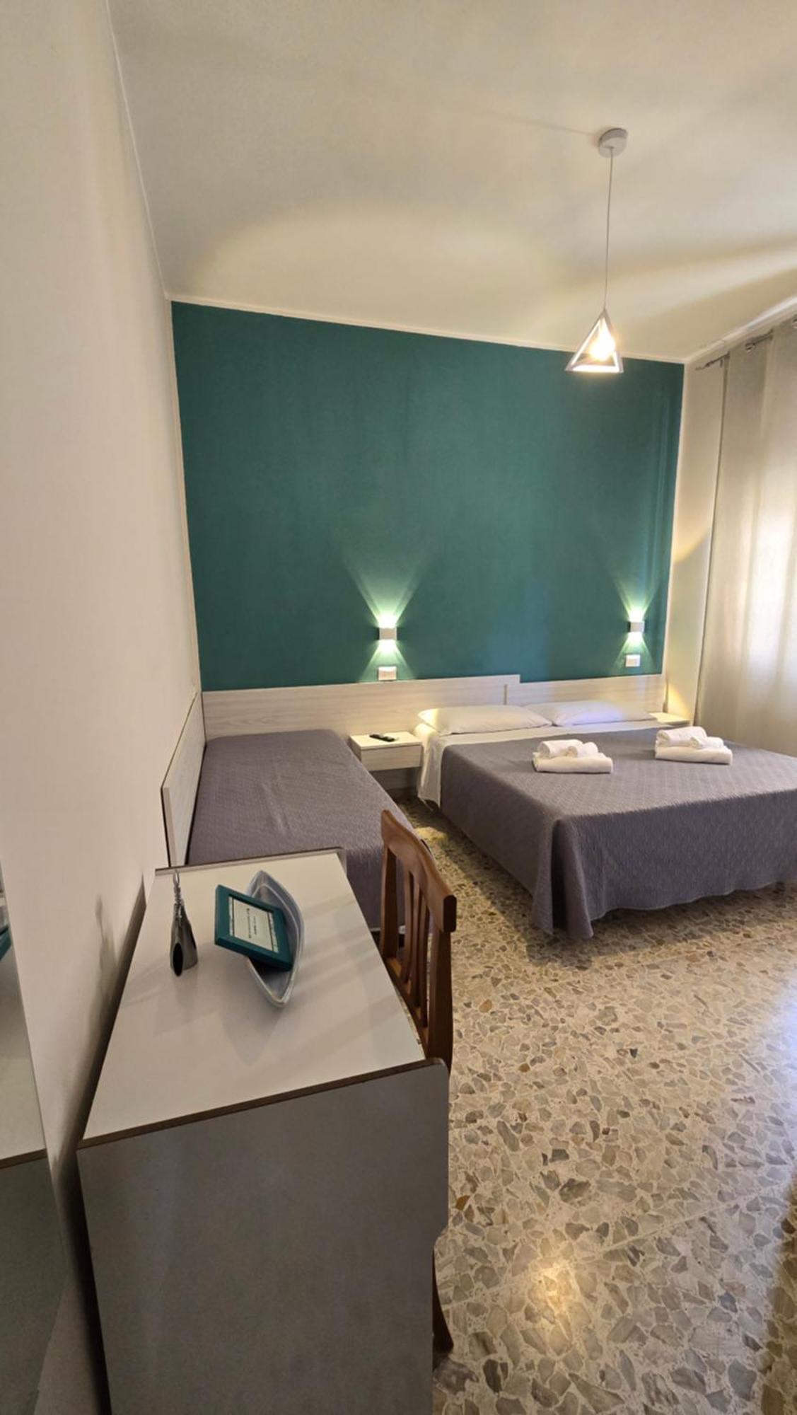 Ad Un Passo Dal Mare Bed & Breakfast ปรายาอามาเร ภายนอก รูปภาพ