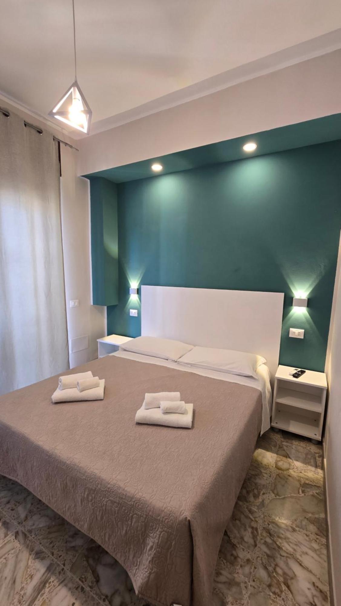 Ad Un Passo Dal Mare Bed & Breakfast ปรายาอามาเร ภายนอก รูปภาพ