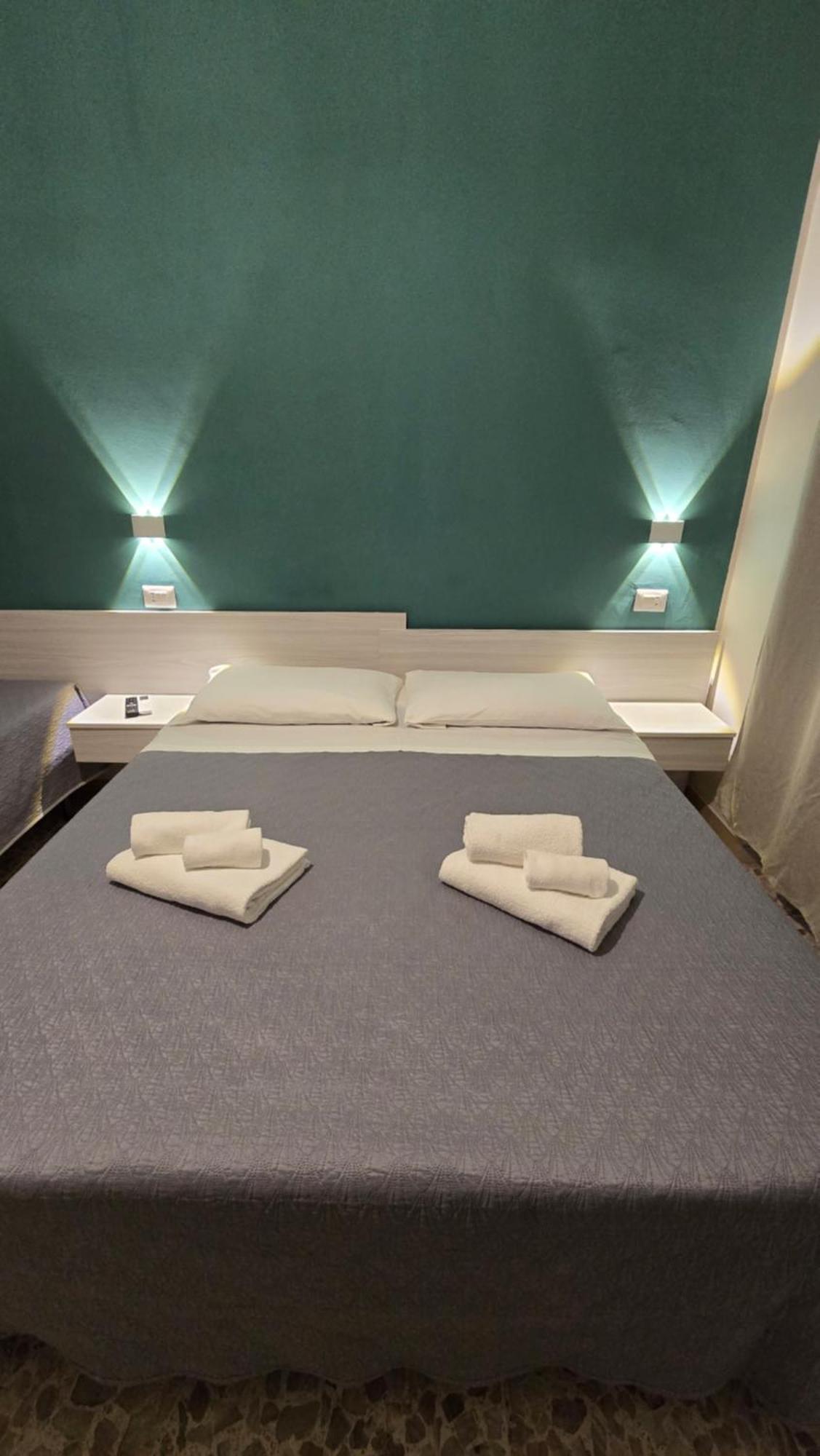 Ad Un Passo Dal Mare Bed & Breakfast ปรายาอามาเร ภายนอก รูปภาพ