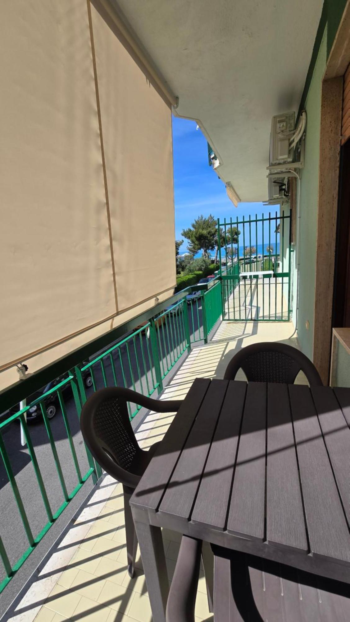 Ad Un Passo Dal Mare Bed & Breakfast ปรายาอามาเร ภายนอก รูปภาพ