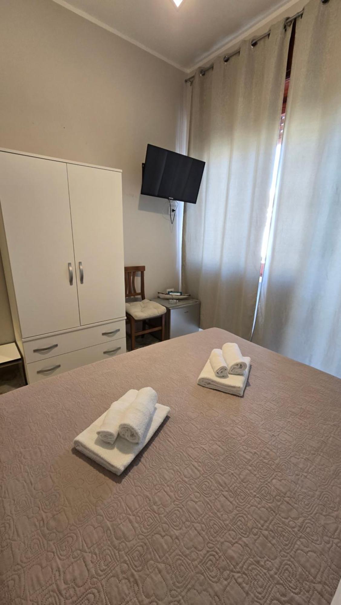 Ad Un Passo Dal Mare Bed & Breakfast ปรายาอามาเร ภายนอก รูปภาพ