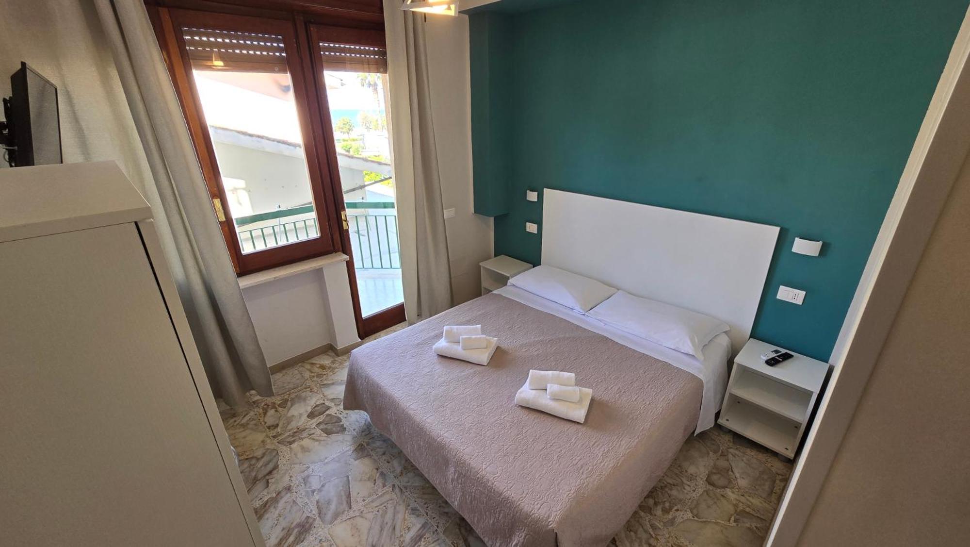 Ad Un Passo Dal Mare Bed & Breakfast ปรายาอามาเร ภายนอก รูปภาพ